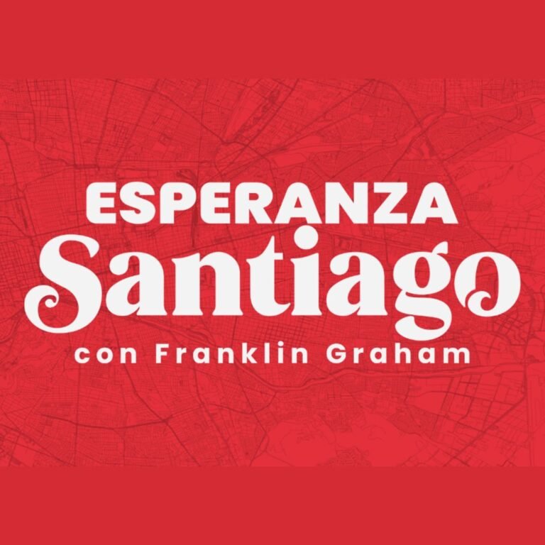 Esperanza Snatiago stand
